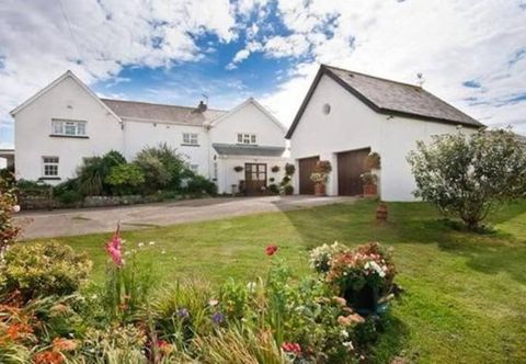 Others 1-bed Cottage on Coastal Pathway in South Wales
