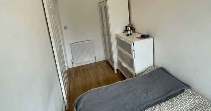 Lainnya 1-bed Apartment Next to Paisley Gilmour Station!