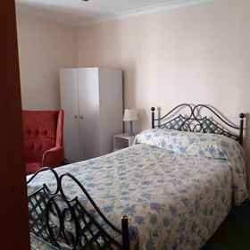 Primary image 1 House in Historic Village - Sleeps 6, Hotel EDF Energy Hinkley Point Power Station