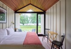 其他 5 Hutton Brickyards Riverfront Hotel + Venue