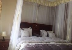 Others 6 Captivating 3-bed Villa