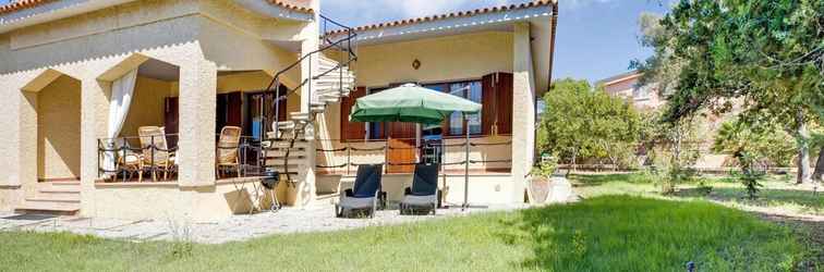 Lainnya Beachfront Holiday Home in Siniscula With Private Garden