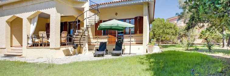 Others Beachfront Holiday Home in Siniscula With Private Garden