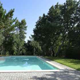Primary image 1 Family Retreat With Pool; Caldas da Rainha, Khách sạn Công viên Dom Carlos I