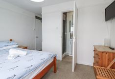 기타 6 The Three Tees