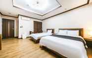 อื่นๆ 7 Gumi Modern Business Hotel