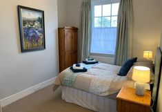 อื่นๆ 2 Elegant 2 Bed Georgian Apartment in Herne Bay