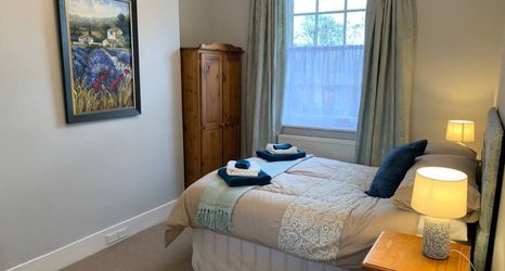 อื่นๆ 2 Elegant 2 Bed Georgian Apartment in Herne Bay
