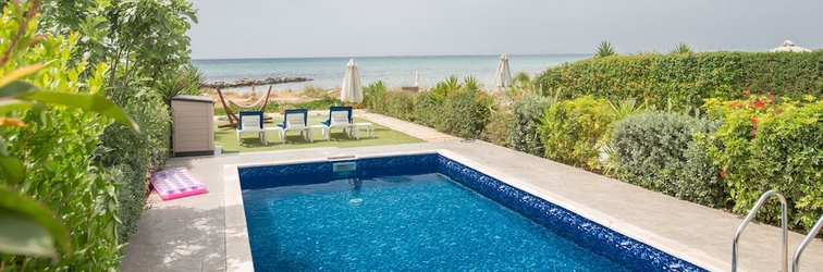 Others Villa Suri, Luxury Seafront Villa