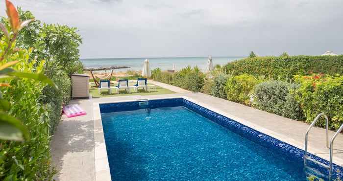 Lain-lain Villa Suri, Luxury Seafront Villa