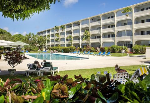 Others Ground Floor Apartment Located in Hometown, 5 min Walk to the Beach