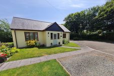 อื่นๆ 2-bed Cottage, Sleeps 5, Pets Ok, Close to Coast