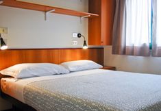 기타 5 Club Del Sole La Risacca Family Collection