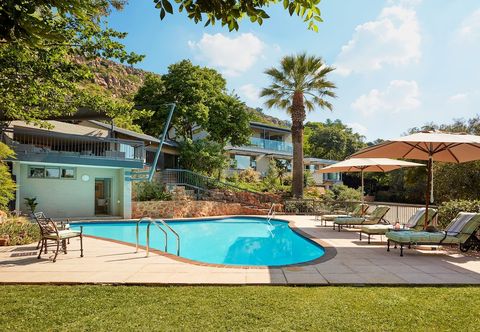 Khác The Cliffside Boutique Getaway