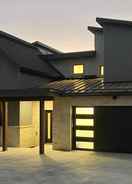 Imej utama Fox Creek 2 4 Bedroom Townhouse by Redawning