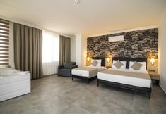 Lain-lain 4 Grand Kolibri Prestige SPA