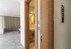 Lain-lain 2 Grand Kolibri Prestige SPA