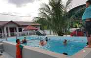 Lainnya 7 Mri Homestay Sg Buloh - 3 Br House on First Floor With Centralised Pool