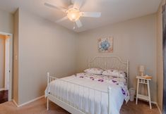 Others 5 Family Friendly Spacious Home with Backyard Pool by Redawning