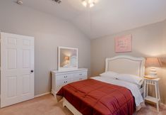 Others 4 Family Friendly Spacious Home with Backyard Pool by Redawning