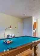 Imej utama Modern Townhouse w/pool table by CozySuites