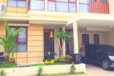 Others Fams Homestay by FH Stay