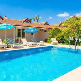 Primary image 1 ヴィラ ドゥマン 3 ラージ プライベート プール A C WIFI カー ノット レキイーード - 3166, Karya Villa ホテル