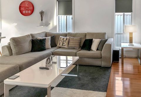 其他 Sleek Stylish Modern Close to Airport