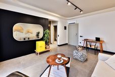 อื่นๆ Luff Suites