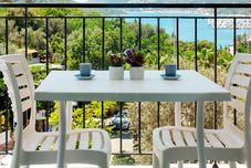 Others La Moda Aparts