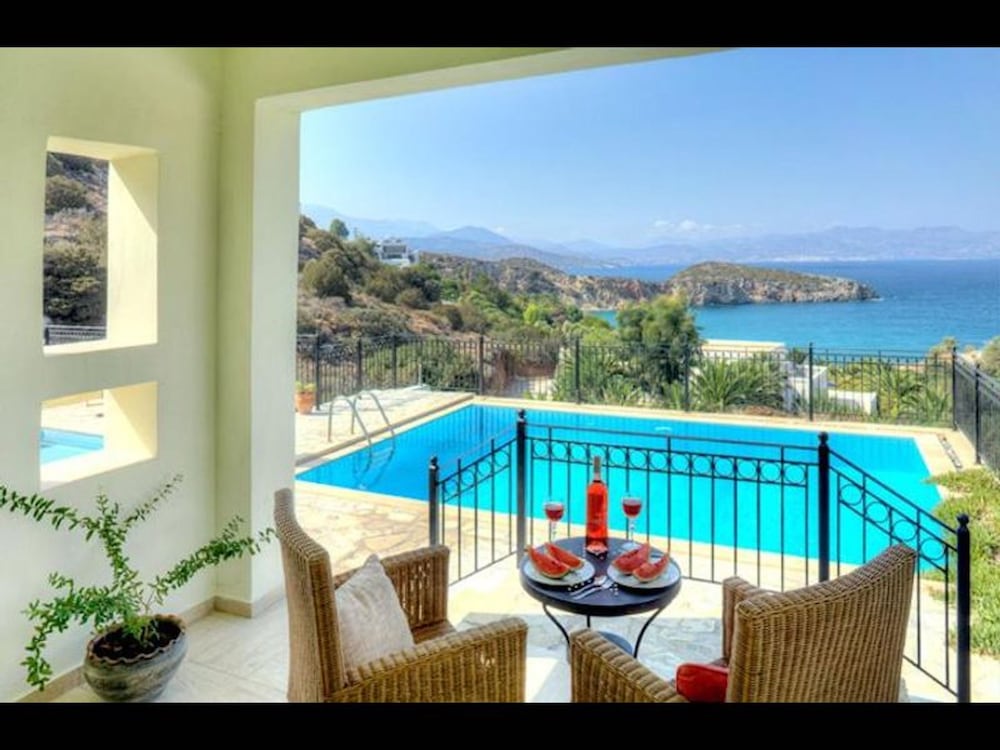 Others Villa Ares With Private Pool and a Spectacular Seaview 150m From the Beach