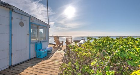 Others 2 Bungalow 4 - 1br, Waterfront