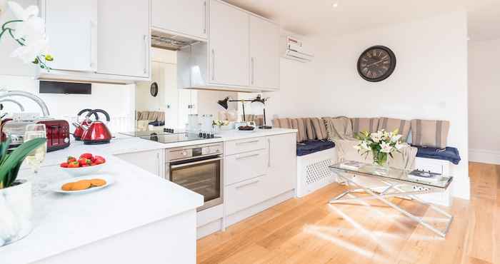 Khác Luxury Flat With SW Balcony in Fulham Broadway