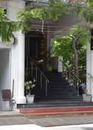 Interior entrance Hotel Pondichery