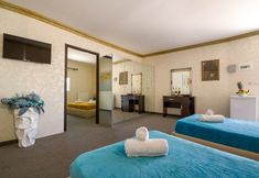 Khác 2 Family Deluxe For 5