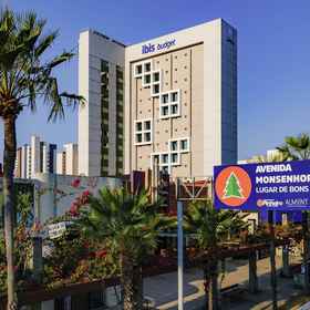 Primary image1福塔雷薩伊拉塞馬海灘宜必思快捷飯店,费雷拉广场飯店