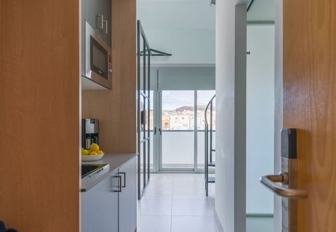 Lain-lain Tusity One