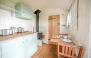 Lainnya 2 Sage Shepherds Hut, Boundary Farm Cottages