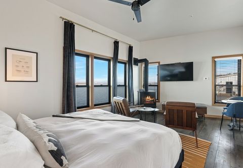 อื่นๆ Bowline Hotel