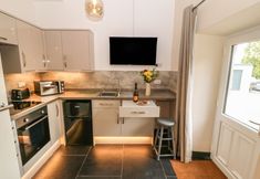 Lainnya 5 Tyddyn Sianel - Celyn