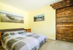 อื่นๆ 3 By The Beach