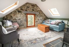 Others 2 Brithgwm Canol