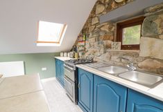 Others 5 Brithgwm Canol