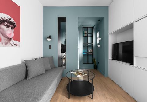 Khác Breen Nilie Hospitality MGMT