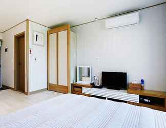 Others 2 Tongyeong Cobalt Blue Pension