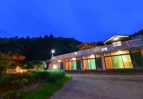 Khác Chuncheon Aisan Tennis Pension