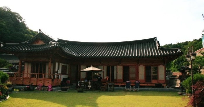 Khác Cheongju Solhyang Hanok Pension