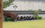 Khác 2 Cheongju Solhyang Hanok Pension