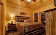 Lain-lain 2 A Cozy Mountain Hideaway - 1 Bedrooms, 1 Baths, Sleeps 4 1 Cabin by Redawning