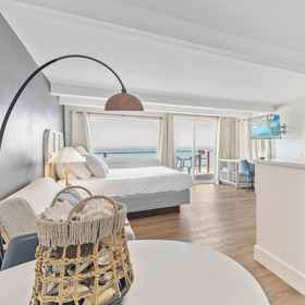 Primary image1Seagull Beachfront Inn,Roads End State Recreation Site飯店